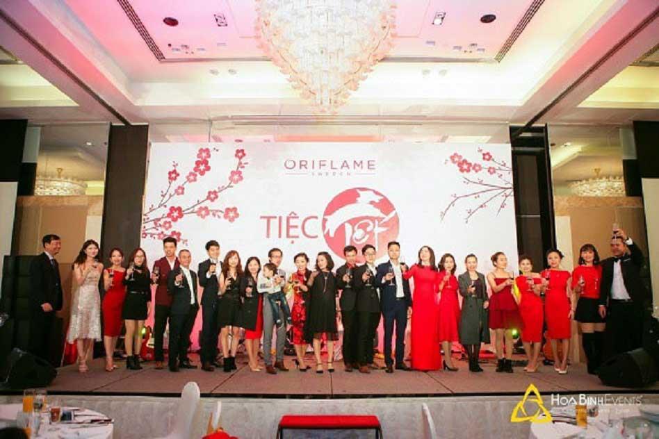 Tổ Chức Tiệc Tất Niên, Tiệc Cuối Năm Công Ty - HoaBinh Events