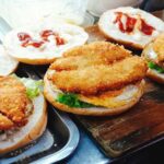 3 cách làm bánh hamburger gà ngon như ngoài tiệm